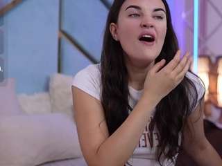 YourLolaBunny live cam preview