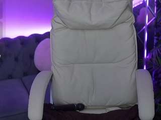 YourLolaBunny live cam preview