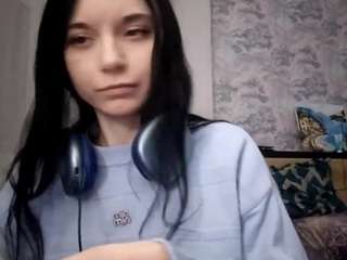 Live webcam model lunaconti on Soda Cams