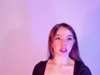 Live webcam model miiaa-roose on Soda Cams