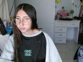 Live webcam model moon-dl on Soda Cams