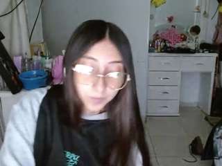 Live webcam model moon-dl on Soda Cams