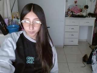 Live webcam model moon-dl on Soda Cams