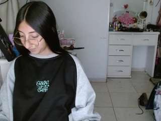 Live webcam model moon-dl on Soda Cams