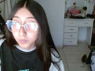 Live webcam model moon-dl on Soda Cams