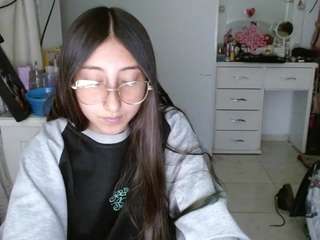 Live webcam model moon-dl on Soda Cams