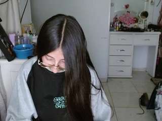 Live webcam model moon-dl on Soda Cams