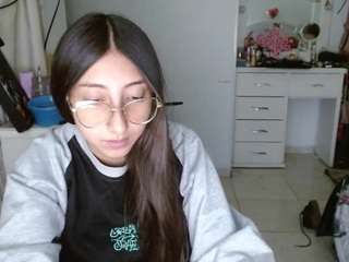 Live webcam model moon-dl on Soda Cams