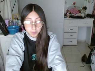 Live webcam model moon-dl on Soda Cams