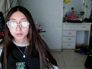 Live webcam model moon-dl on Soda Cams