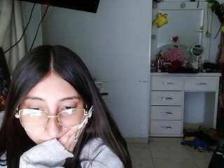 Live webcam model moon-dl on Soda Cams