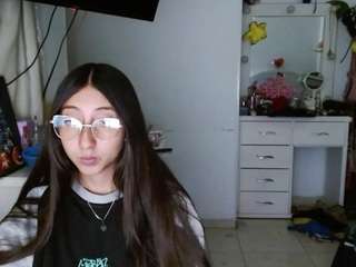 Live webcam model moon-dl on Soda Cams