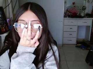 Live webcam model moon-dl on Soda Cams