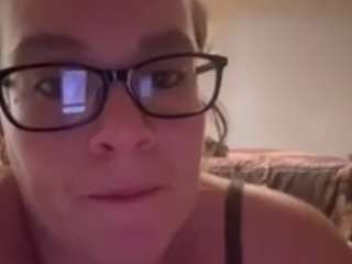 Live webcam model pawg21 on Soda Cams