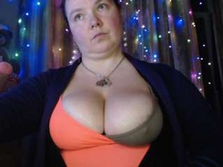 Live webcam model viplllaravip on Soda Cams
