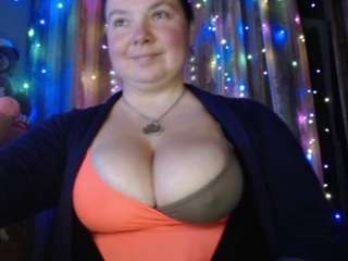Live webcam model viplllaravip on Soda Cams