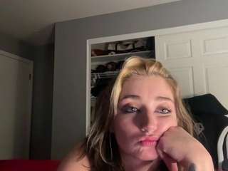 Live webcam model babyaddy01 on Soda Cams