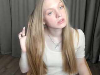 Live webcam model marchellebaldos on Soda Cams