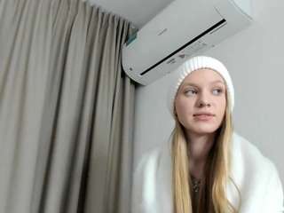 Live webcam model marchellebaldos on Soda Cams