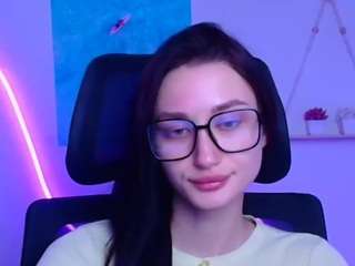 runadiva webcam camsoda model stream image