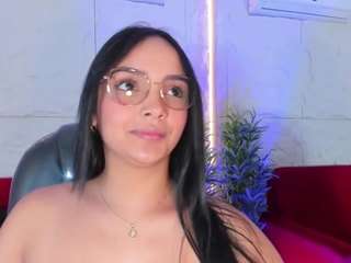 Live webcam model angelahowen on Soda Cams