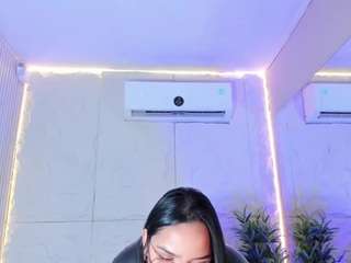 angelahowen Drinking live webcam