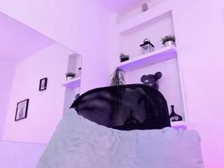 Live webcam model emmaajohanson on Soda Cams