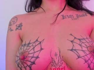 emmaajohanson's CamSoda show and profile