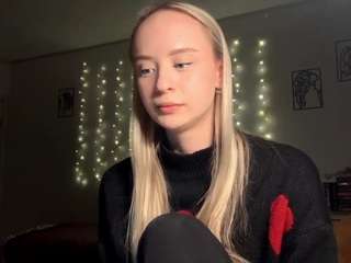 Live webcam model karisader on Soda Cams