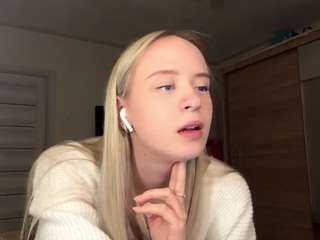 karisader Live Webcam on CamSoda