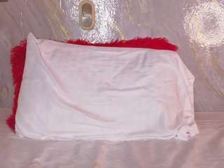 Live webcam model lolahoneyy on Soda Cams