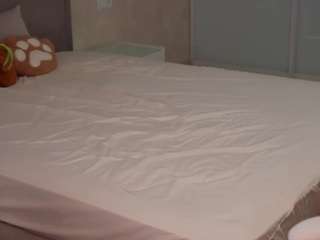 Live webcam model lunayung on Soda Cams