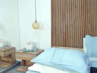 Live webcam model mariamore on Soda Cams