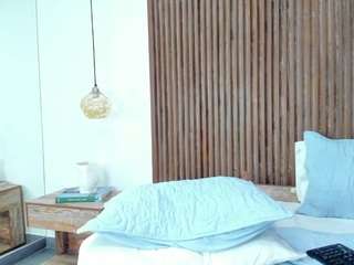 Live webcam model mariamore on Soda Cams