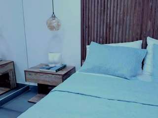 mariamore Live Webcam on CamSoda