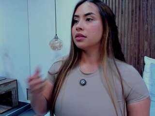 mariamore Live Webcam on CamSoda