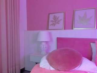 mariamore live webcam show