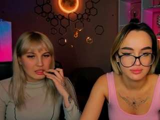 mia-winter's CamSoda show and profile