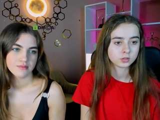 mia-winter Public live webcam