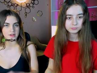 Live webcam model mia-winter on Soda Cams