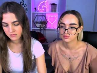 Live webcam model mia-winter on Soda Cams