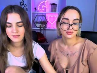 Live webcam model mia-winter on Soda Cams