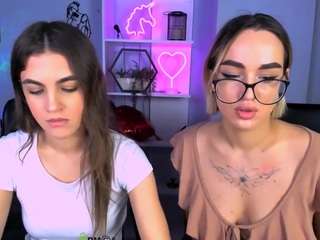 Live webcam model mia-winter on Soda Cams