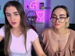 Live webcam model mia-winter on Soda Cams