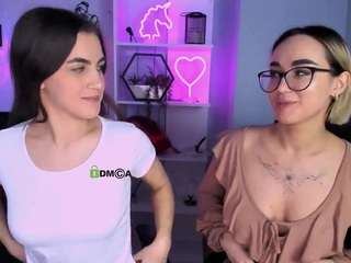 Live webcam model mia-winter on Soda Cams