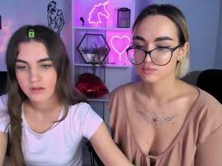 Live webcam model mia-winter on Soda Cams