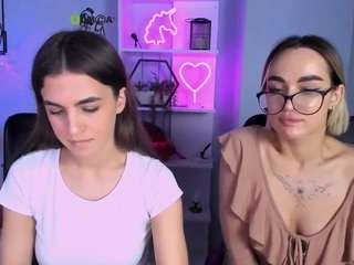 Live webcam model mia-winter on Soda Cams