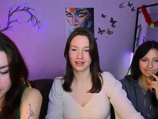 Live webcam model mia-winter on Soda Cams