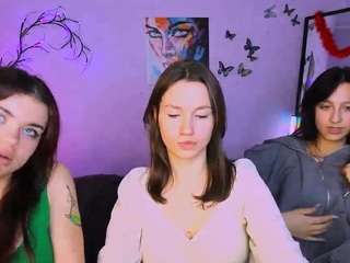 Live webcam model mia-winter on Soda Cams