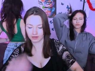 Live webcam model mia-winter on Soda Cams